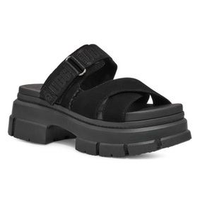 UGG Ashton Lug Sandal